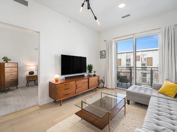 2550 Lawrence St APT 303, Denver, CO 80205