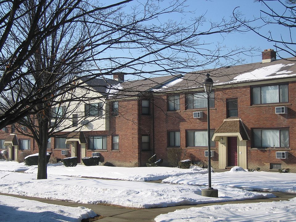 1st image of 12641 W Outer Dr