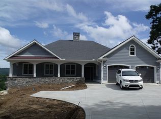 99 Welding Way, Hendersonville, NC 28792