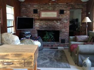 22 Nelson St, North Adams, MA 01247