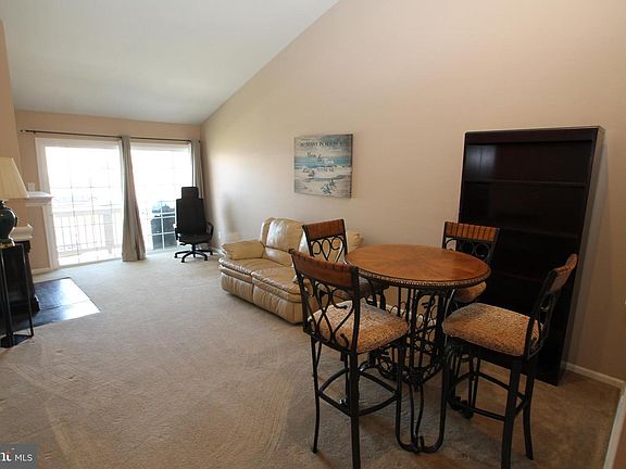 5th image of 26010 Beacon Hill Dr