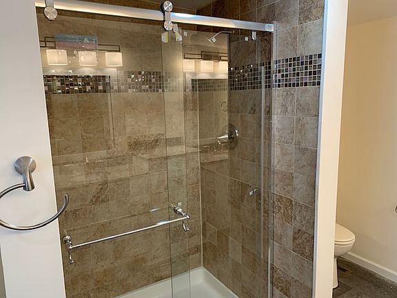 Owner's suite shower