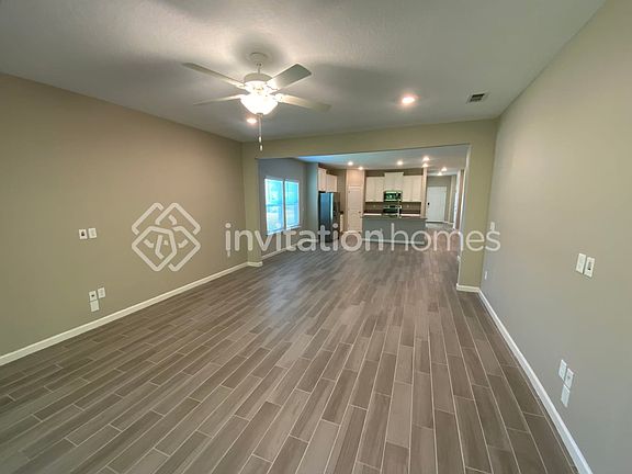 3rd image of 6382 Starlight Dr