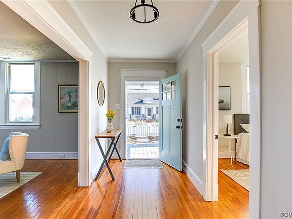 3rd image of 50 N New Ave