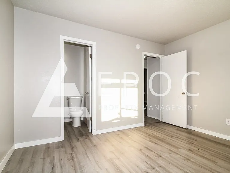 409 Woodland Dr — Photo 14