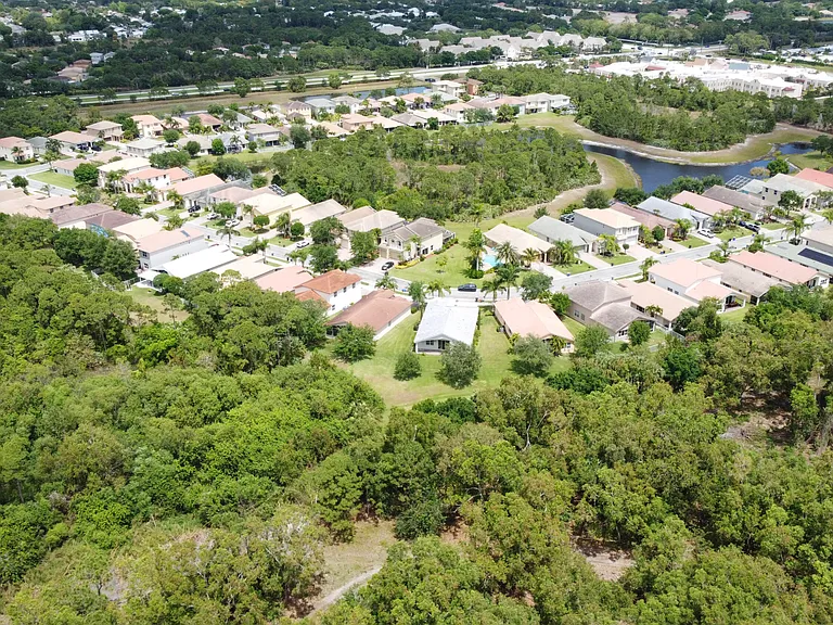 1196 SE Fleming Way — Photo 41