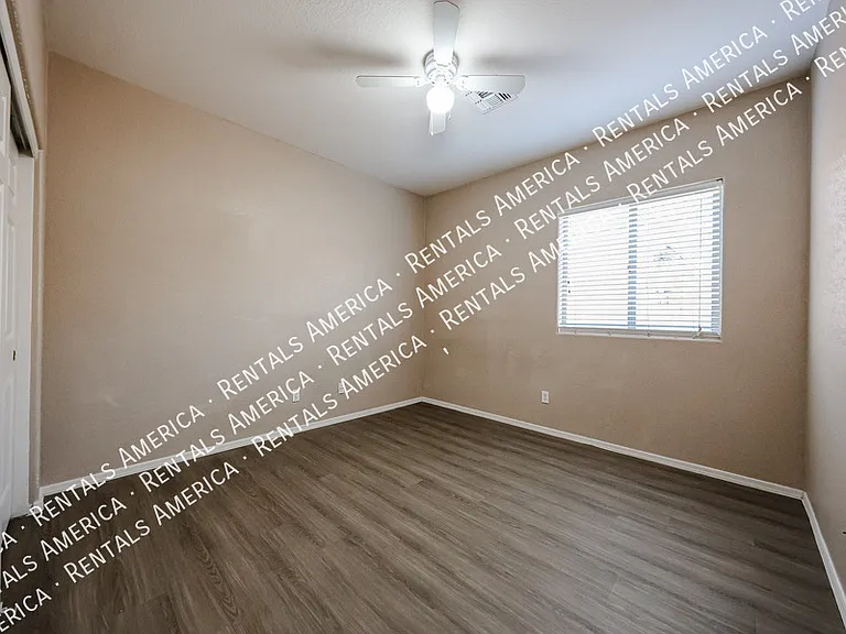 876 E Riviera Pl — Photo 21