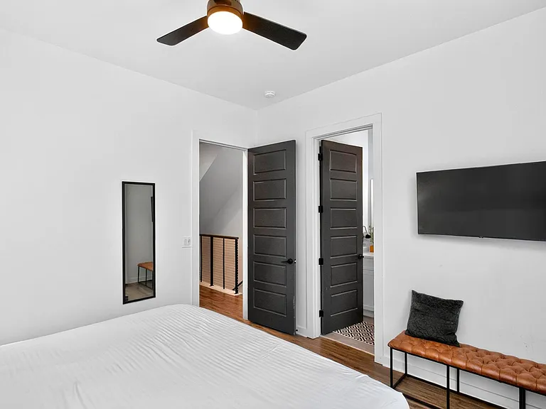 738 Douglas Ave #13 — Photo 31