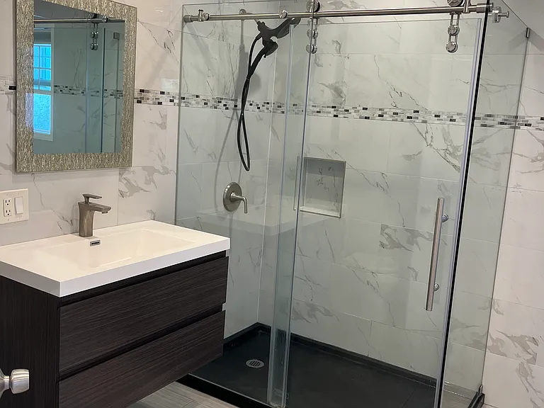 Frameless Glass Shower
