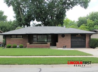 939 Colony Ln, Lincoln, NE 68505