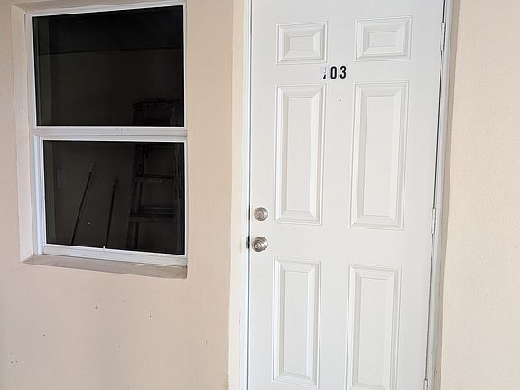 4th image of 815 NW River Shores Blvd #C103