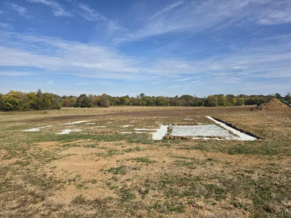 275 Reagor Ln, Paris, TN 38242