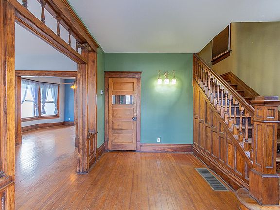 4th image of 523 W Prescott Ave