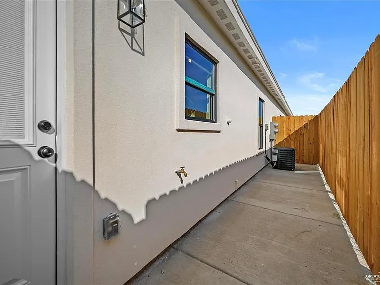2109 Viviana St #2 — Photo 10