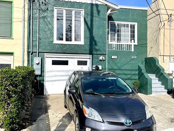 2nd image of 224 Accacia St