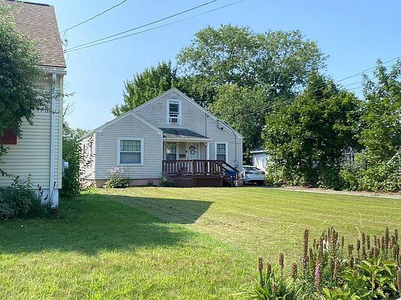 3rd image of 24 Carter Ave