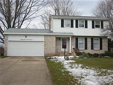 1st image of 4574 Woodridge Dr
