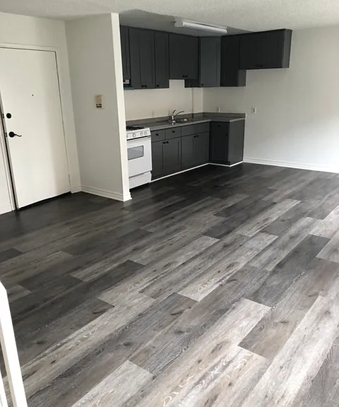 909 Irolo St — Photo 4