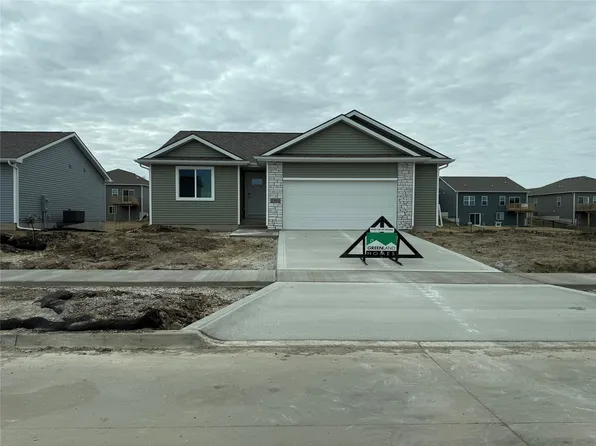 25084 Bluebird Cir, Adel, IA 50003