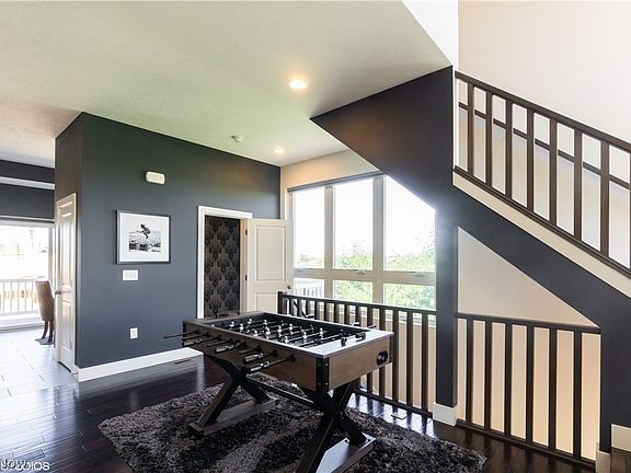 3rd image of 2347-2353 City View Dr