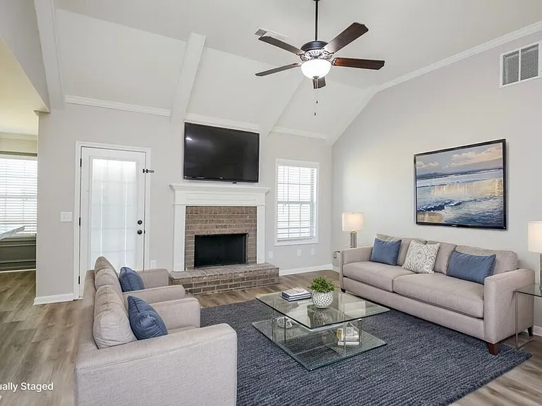 844 Pinnacle Dr — Photo 5