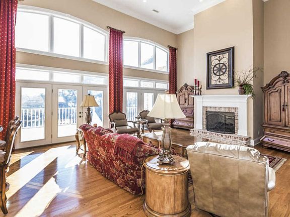 5th image of 3014 Whispering Cove Dr