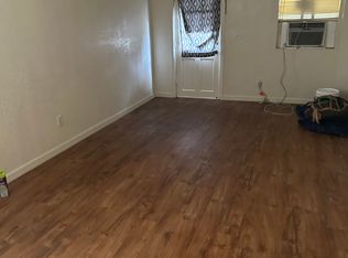 205 E 9th St #A, Frostproof, FL 33843