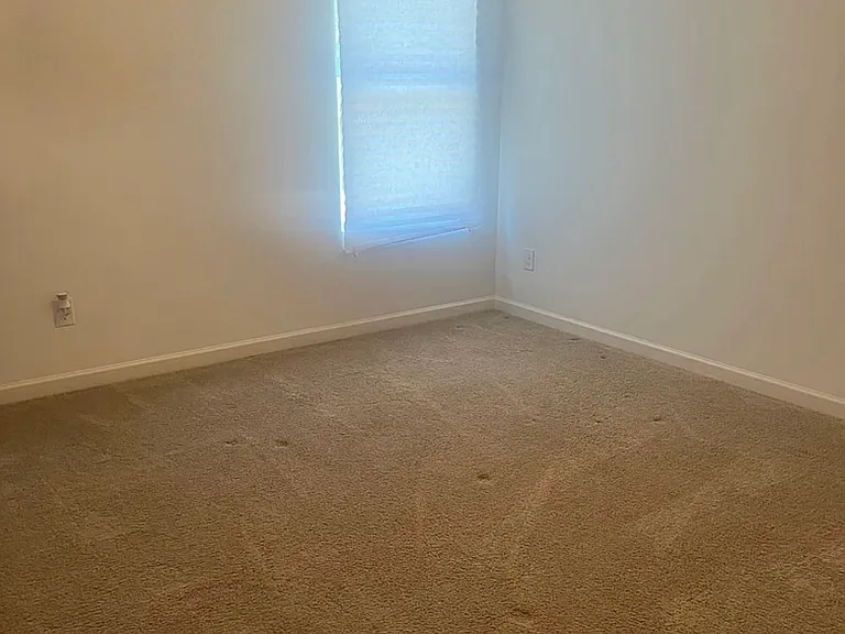 4599 Woodford Cir — Photo 21