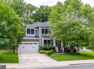 916 Desale St SW, Vienna, VA 22180