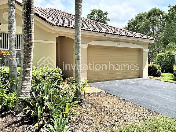 2nd image of 1826 Sirius Ln