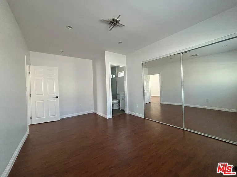 6537 Teesdale Ave — Photo 16