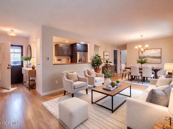 167 Amberly Dr Unit C, Manalapan, NJ 07726