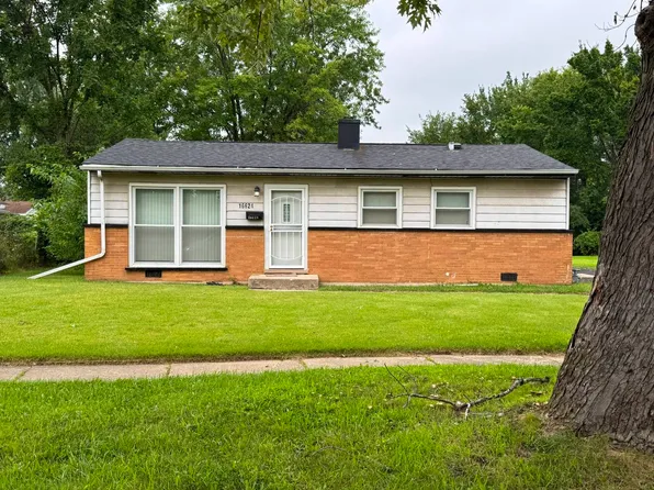 16624 Oxford Dr, Markham, IL 60428
