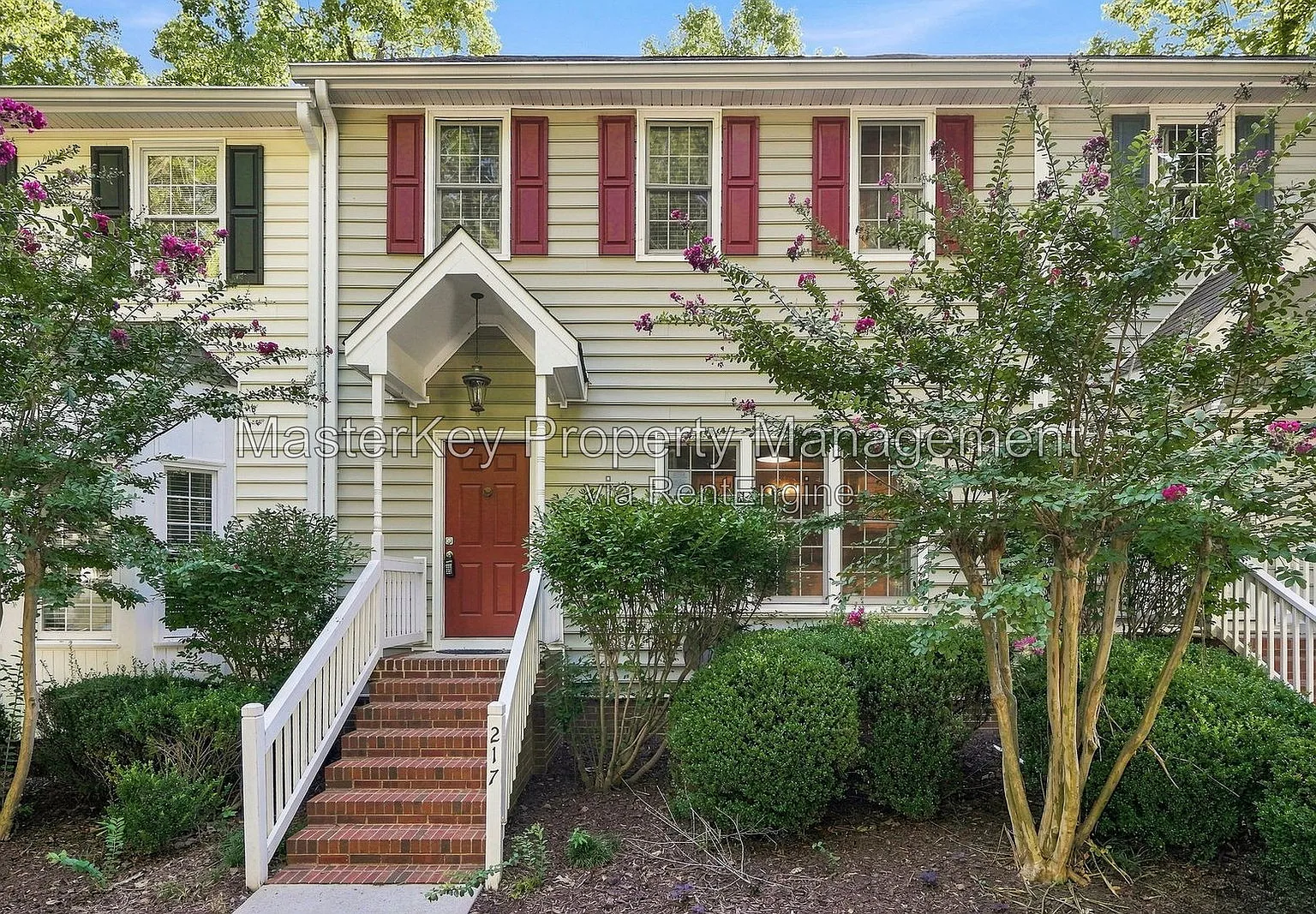 3 bed, 2.5 bath, 2470 sqft, $2,395 — Photo 1