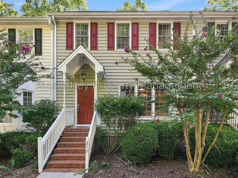 217 Riverwalk Cir — Photo 1