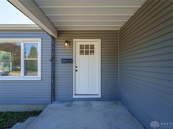 3rd image of 530 Wayne Dr