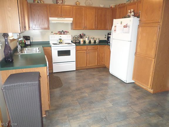 2nd image of 603 Jonquil Ln