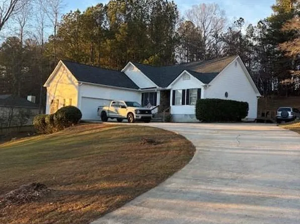 3318 Banks Mountain Dr, Gainesville, GA 30506