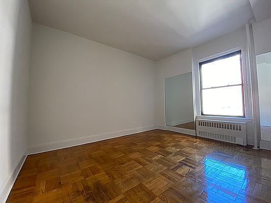 3rd image of 1100 Madison Ave APT 9H