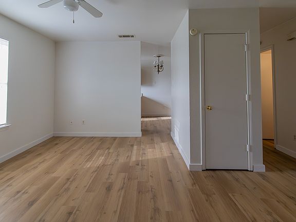 5th image of 1601 Benttree Dr #3