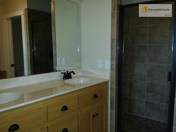 2nd image of 813 N 5th St
