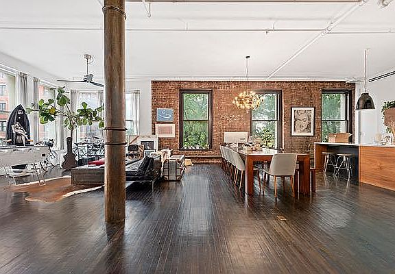 3rd image of 143 Prince St APT 2