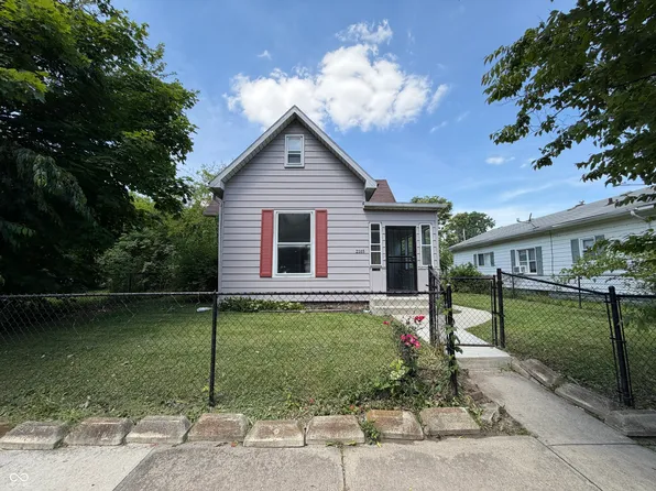 2105 Arrow Ave, Anderson, IN 46016