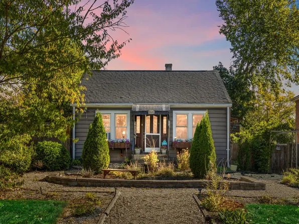 445 S Ellis St, Bensenville, IL 60106