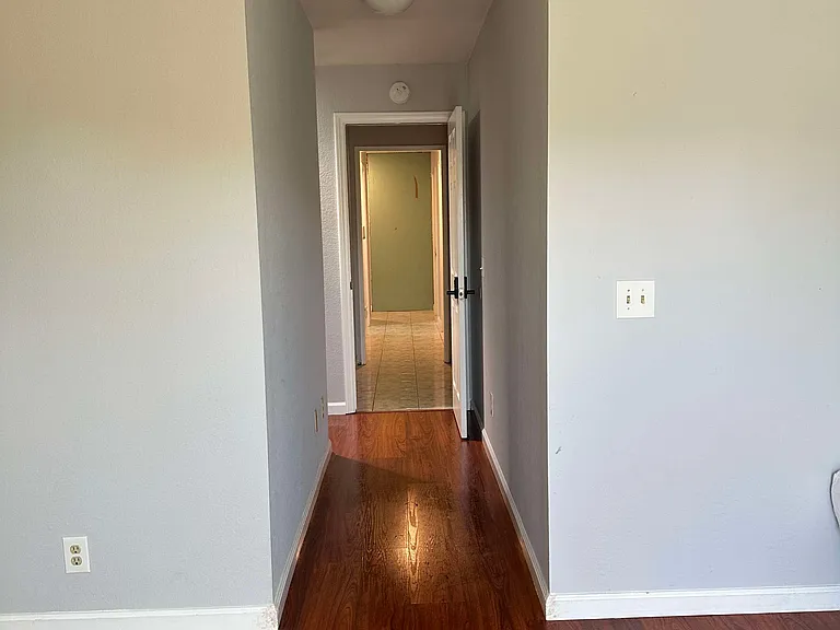 10834 Canyon Hill Ln — Photo 12
