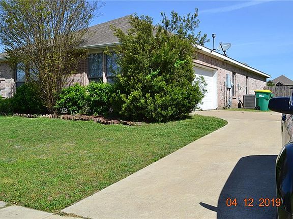 2nd image of 1111 Noblewood Dr