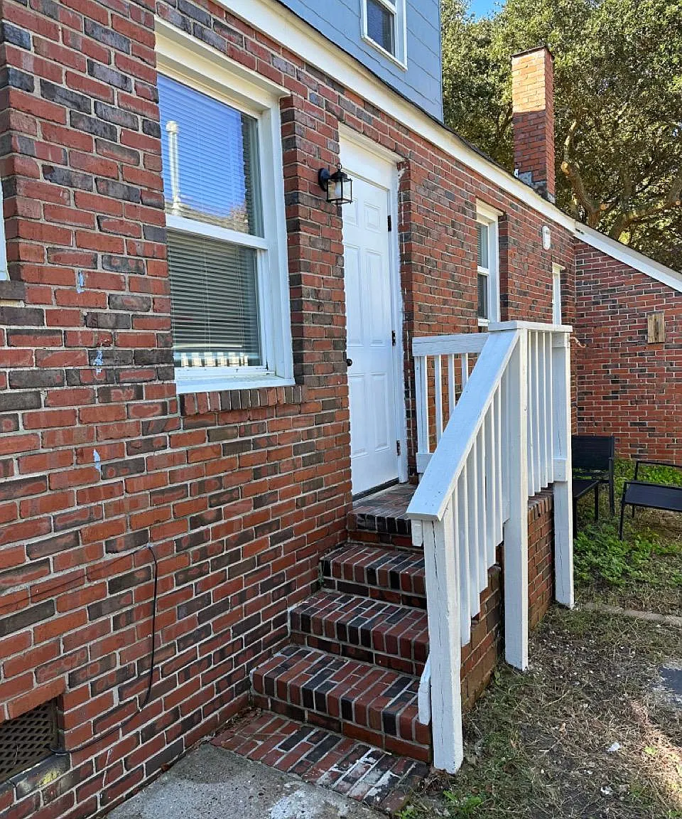 1 bed, 700 sqft, $1,300 — Photo 2