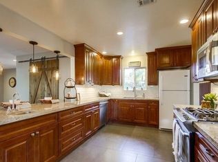 3072 N Victoria Dr, Alpine, CA 91901