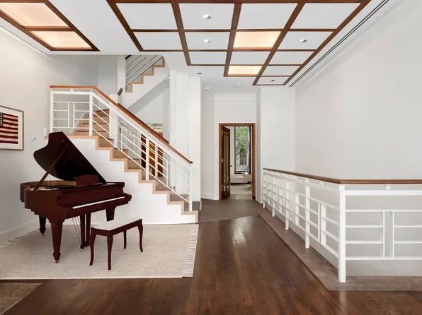 313 West 102nd Street image 7 of 36