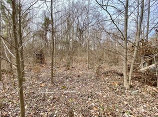 76 Pine St, Beechmont, KY 42323